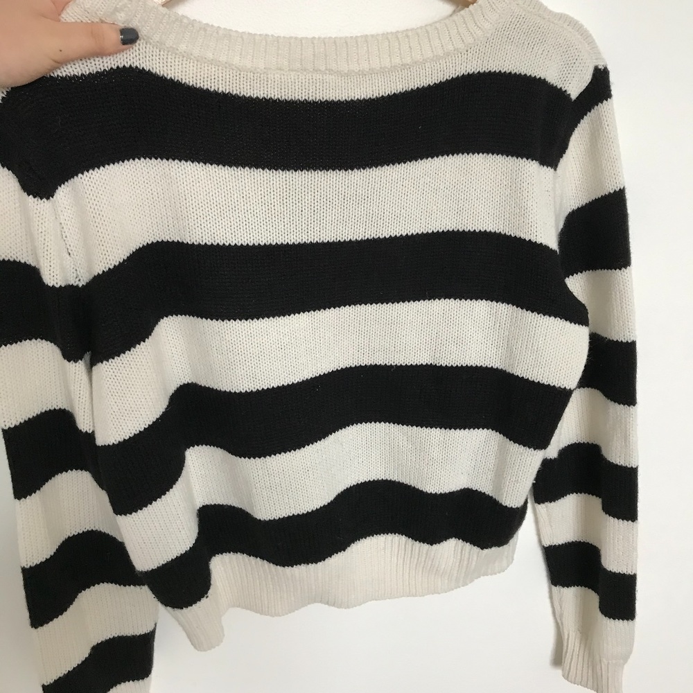 Striped sweater - Picture 4 of 4